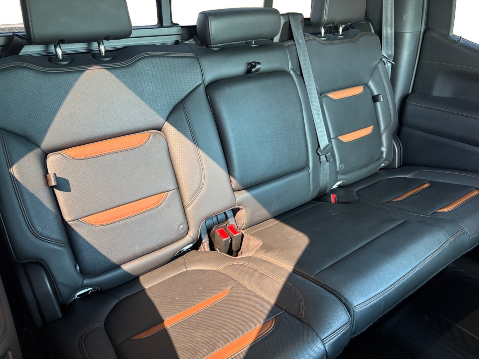 Used 2020 GMC Sierra 1500 AT4 w/ AT4 Premium Package AWD/4WD image 18