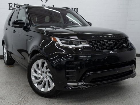 Used 2023 Land Rover Discovery S R-Dynamic image 6