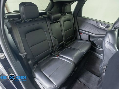Used 2021 Ford Escape SEL w/ Technology Package AWD/4WD image 40