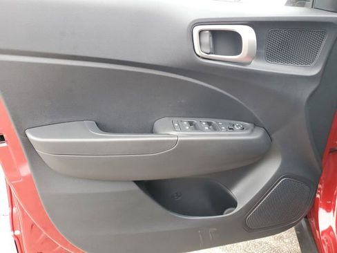 New 2026 Hyundai Venue SE image 15