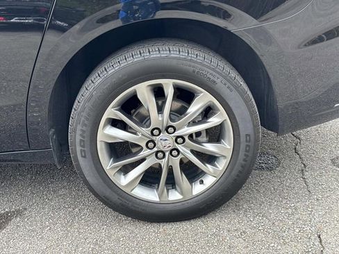 Used 2023 Buick Enclave Avenir w/ Avenir Technology Package image 11