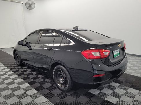 Used 2018 Chevrolet Cruze LS FWD image 5