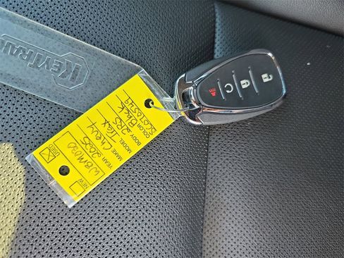 Used 2025 Chevrolet Trax RS w/ Driver Confidence Package image 35