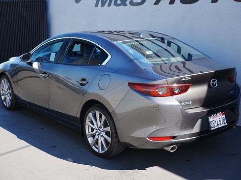 Used 2020 MAZDA MAZDA3 Sedan w/ Preferred Package image 6