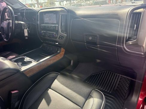 Used 2019 Chevrolet Silverado 2500 High Country w/ Duramax Plus Package image 11