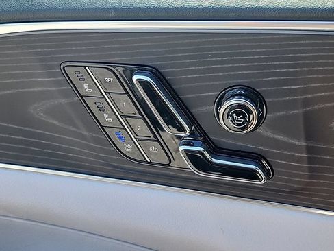 Used 2024 Cadillac Lyriq Luxury AWD/4WD image 25