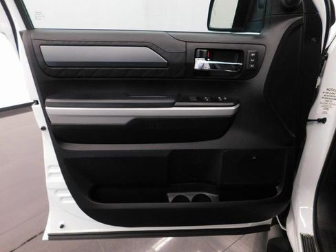 Used 2021 Toyota Tundra Platinum image 17