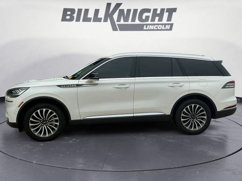 Used 2023 Lincoln Aviator Reserve w/ Equipment Group 201A AWD/4WD image 2