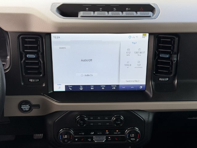 Used 2023 Ford Bronco Wildtrak AWD/4WD image 16