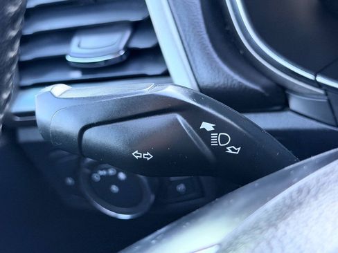 Used 2017 Ford Fusion SE w/ Equipment Group 201A FWD image 30