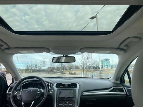 Used 2016 Ford Fusion Titanium image 21