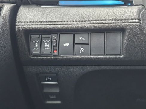 Certified 2026 Honda Odyssey Touring image 17