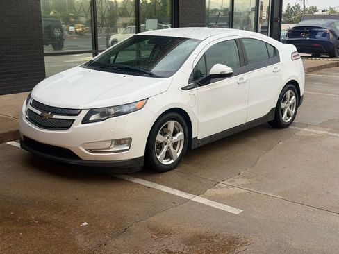 Used 2015 Chevrolet Volt FWD image 17