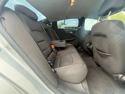 Used 2018 Chevrolet Malibu LT FWD image 14