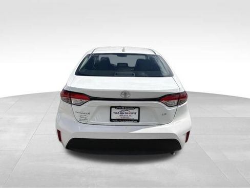 Used 2025 Toyota Corolla LE FWD image 10