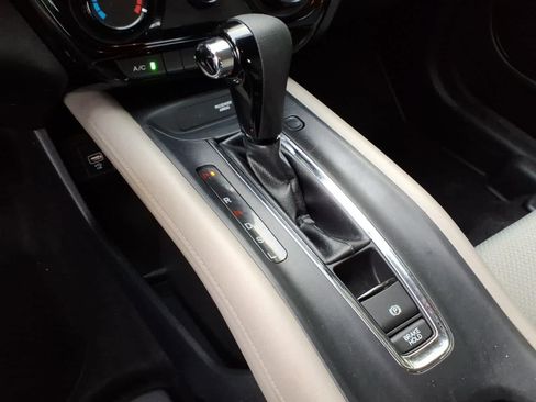 Used 2022 Honda HR-V LX image 23