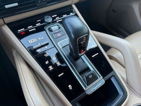 Used 2020 Porsche Cayenne AWD/4WD image 9