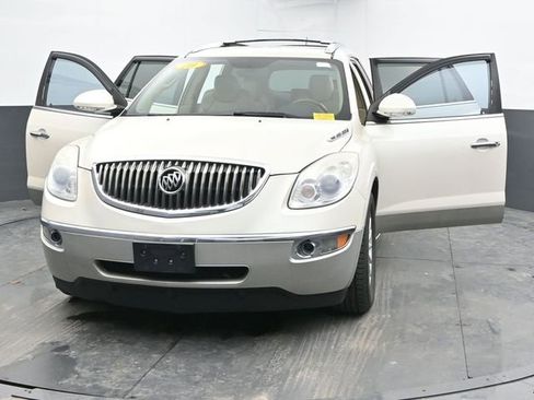 Used 2010 Buick Enclave CXL image 50