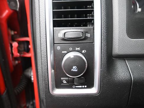 Used 2018 RAM 1500 Lone Star RWD image 10