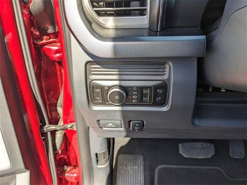 Used 2025 Ford F450 Platinum image 30