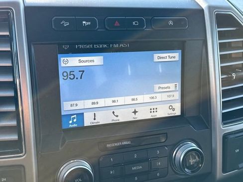 Used 2018 Ford F150 Platinum w/ Equipment Group 701A Luxury image 22