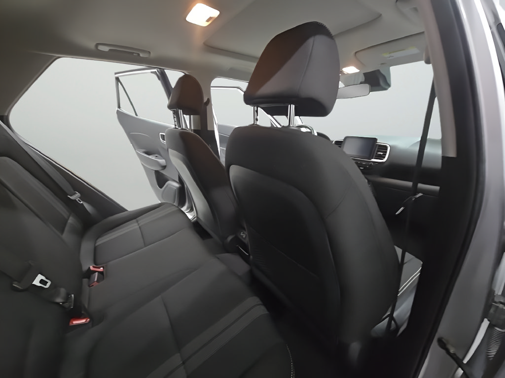 Certified 2024 Hyundai Venue SEL FWD image 22