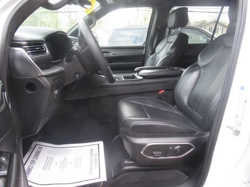 Used 2024 Jeep Wagoneer Series II AWD/4WD image 22