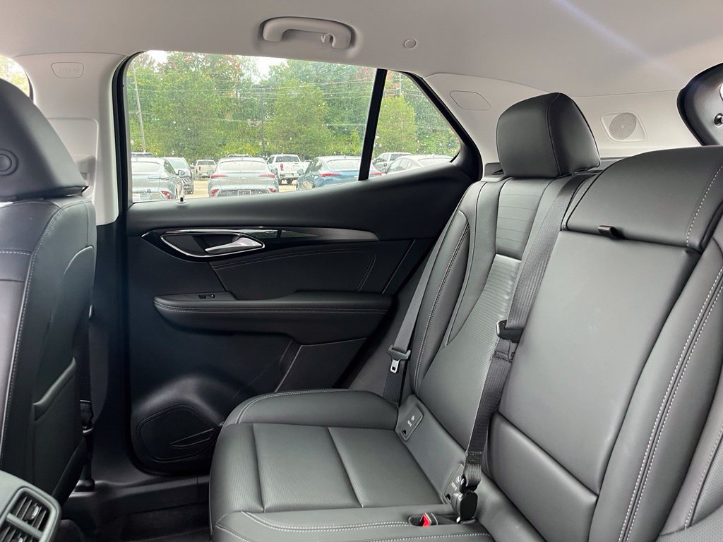 Used 2025 Buick Envision Preferred AWD/4WD image 17