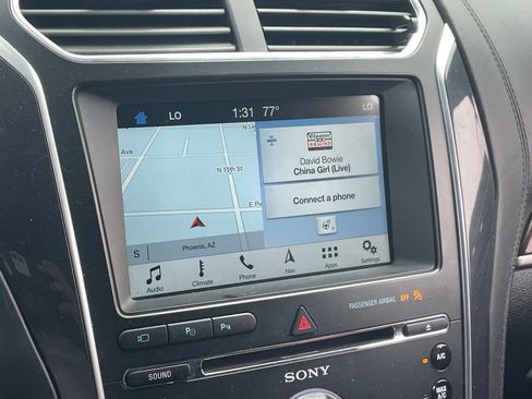 Used 2018 Ford Explorer Platinum AWD/4WD image 10