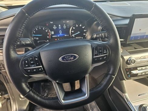 Used 2020 Ford Explorer Limited image 24