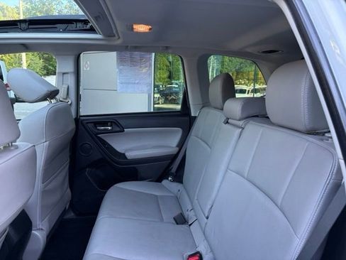 Used 2014 Subaru Forester 2.5i Touring AWD/4WD image 23