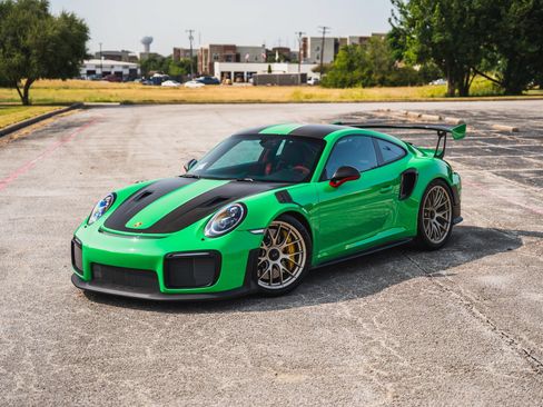 Used 2018 Porsche 911 GT2 RS RWD image 2