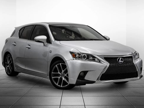 Used 2016 Lexus CT 200h w/ Navigation Package FWD image 7