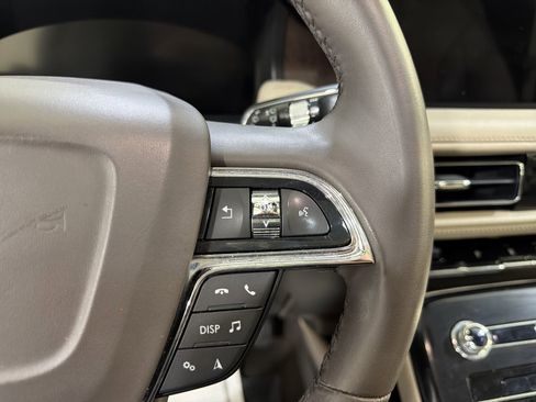 Used 2022 Lincoln Nautilus Reserve FWD image 15