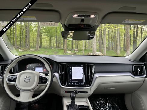 Used 2020 Volvo V60 T5 Cross Country AWD/4WD image 5