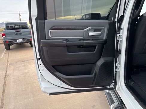 Used 2022 RAM 2500 Lone Star w/ Level A Equipment Group RWD image 17