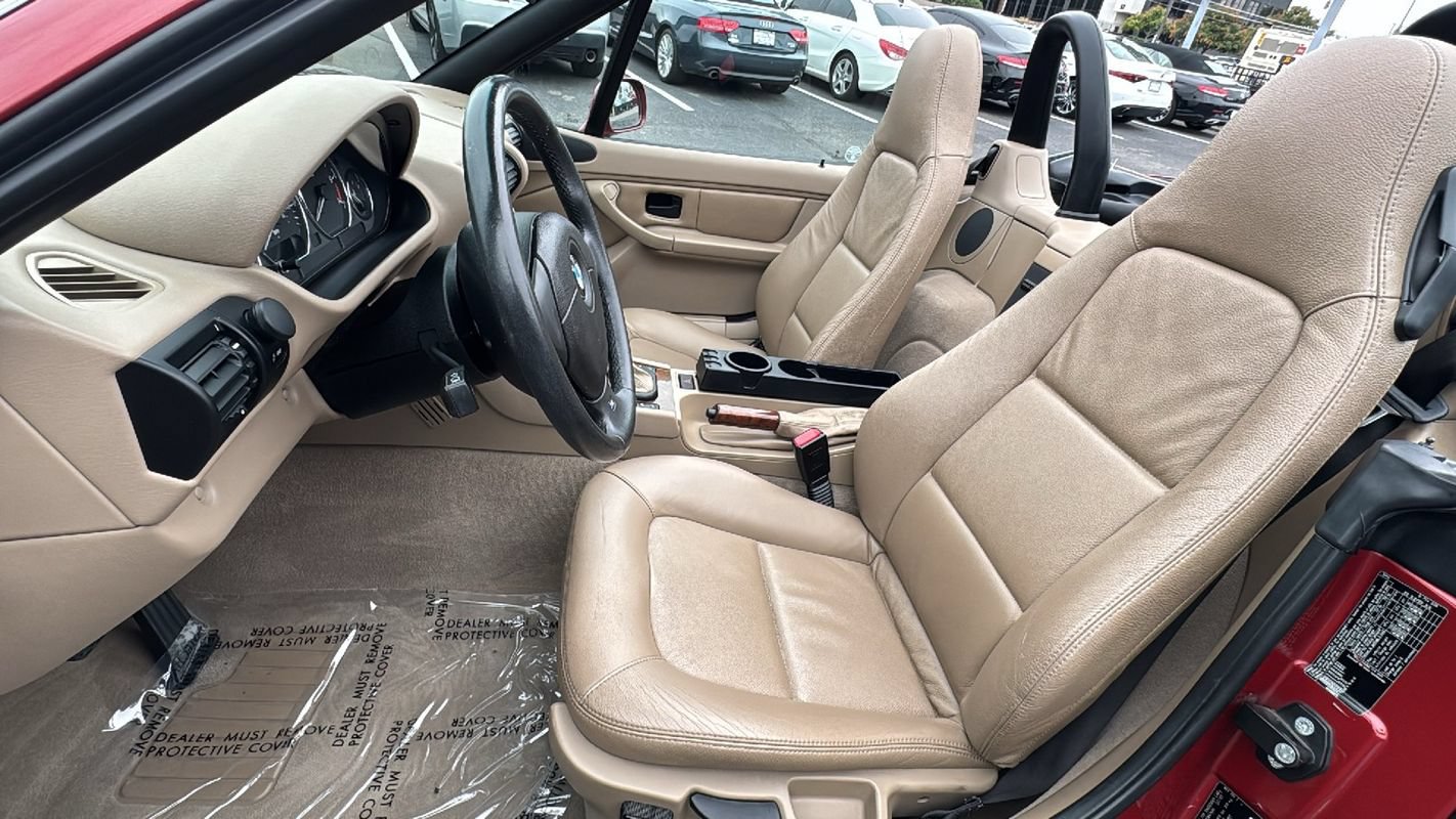 Used 2001 BMW Z3 2.5i RWD image 18