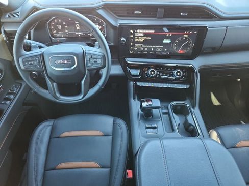 Used 2025 GMC Sierra 1500 AT4 w/ AT4 Premium Package image 10