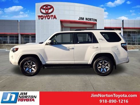 Used 2024 Toyota 4Runner TRD Off-Road Premium image 5