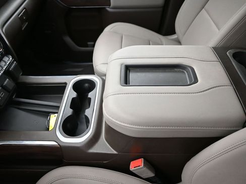 Used 2022 GMC Sierra 1500 SLT w/ SLT Premium Plus Package image 17