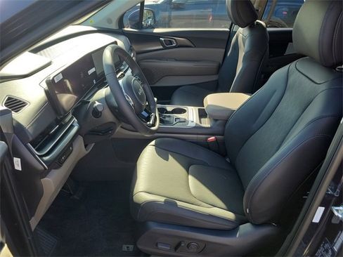 New 2026 Kia Carnival image 21