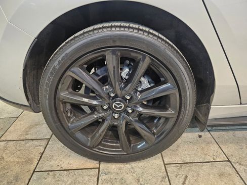 Used 2024 MAZDA MAZDA3 s image 9