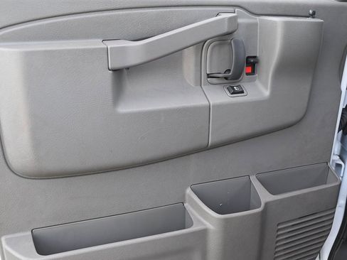 Used 2024 GMC Savana 2500 Work Van w/ Driver Convenience Package image 13