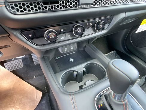 New 2026 Honda HR-V Sport image 17