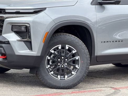 New 2026 Chevrolet Traverse Z71 w/ Driver Confidence Package image 8