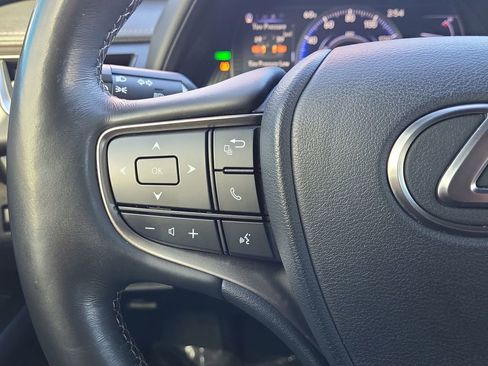 Used 2020 Lexus UX 250h 250h Base w/ Premium Package image 22