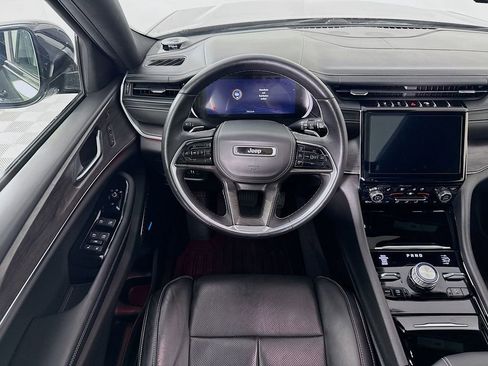 Used 2021 Jeep Grand Cherokee L Overland w/ Luxury Tech Group IV image 24