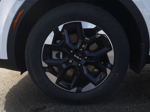 New 2026 Kia Sorento S w/ S Panoramic Sunroof Package image 7