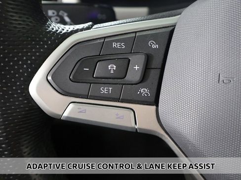 Used 2023 Volkswagen Atlas SEL Premium image 5