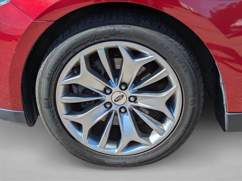Used 2015 Ford Taurus Limited image 8